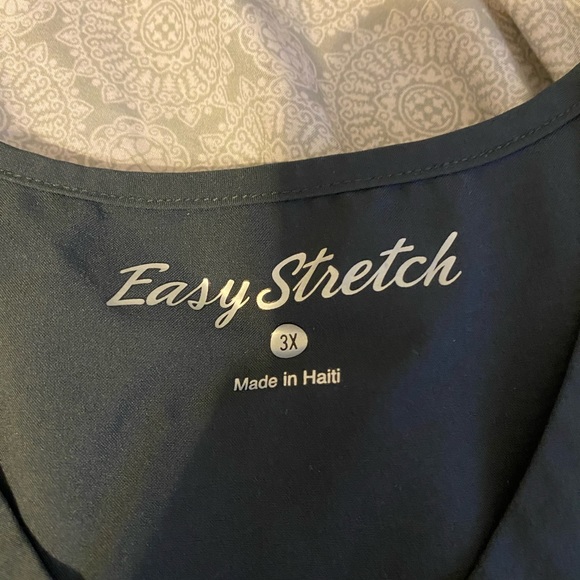 Scrub top - Picture 2 of 2